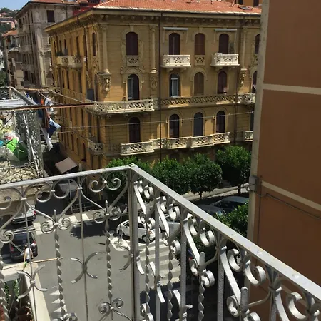 Πανσιόν La Perla Del Golfo