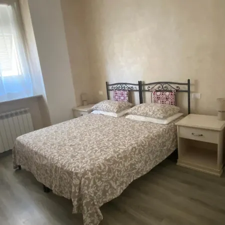 Πανσιόν La Perla Del Golfo 2*